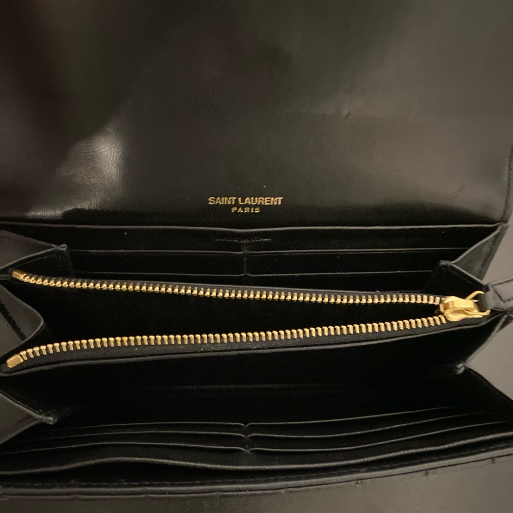 Yves Saint Laurent Vicky Quilted Large Wallet - Picture 9 of 15